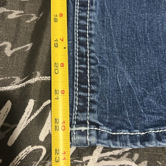 Miss Me Jeans Mid Rise Easy Crop 29 medium wash - Picture 11 of 16